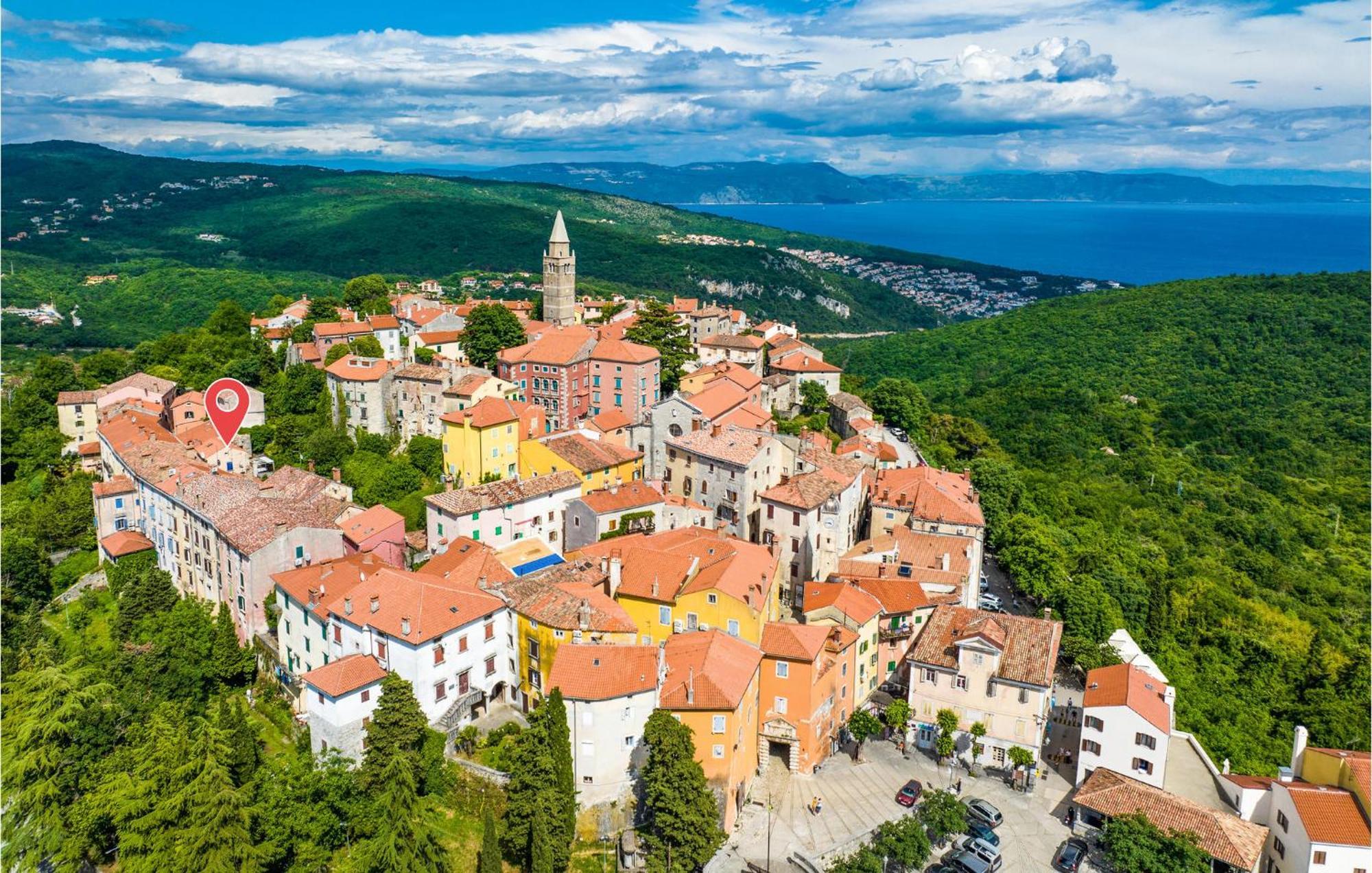 2 Bedroom Awesome In Labin Labin (Istria)